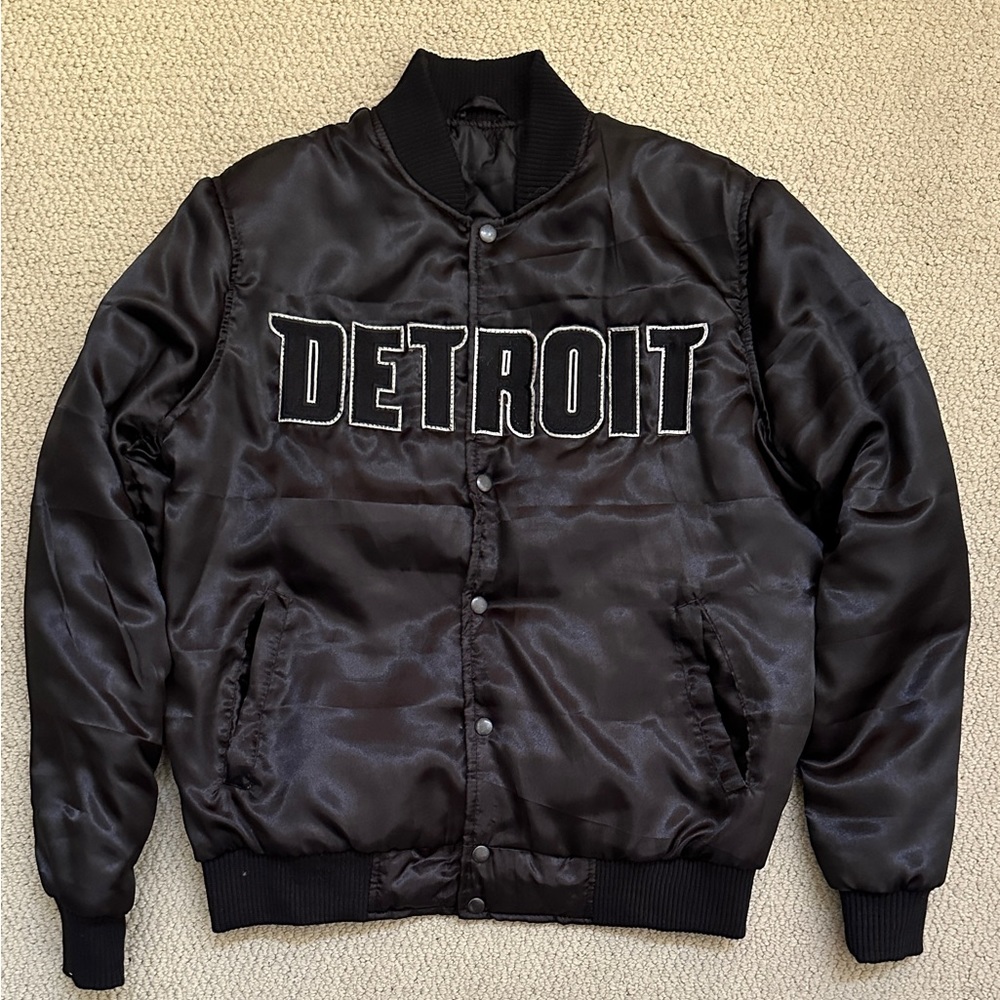 Custom Made Detroit Pistons satin bomber jacket button up black medium men’s NEW